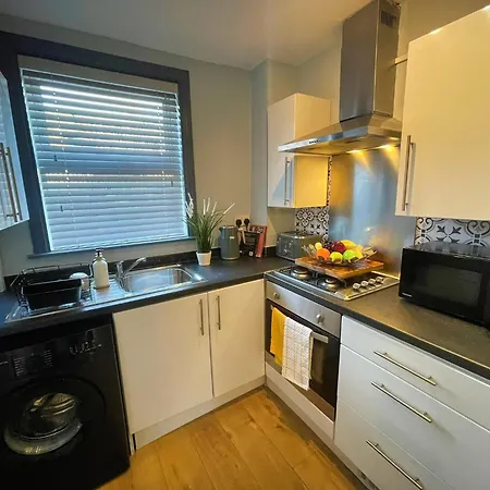 Spacious 3-Bedroom House With Parking Sheffield Exterior photo