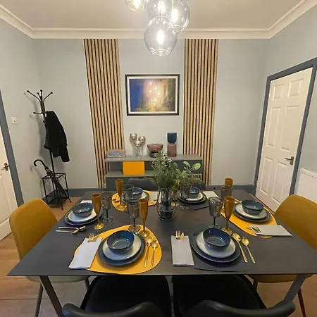 Spacious 3-Bedroom House With Parking Sheffield Exterior photo