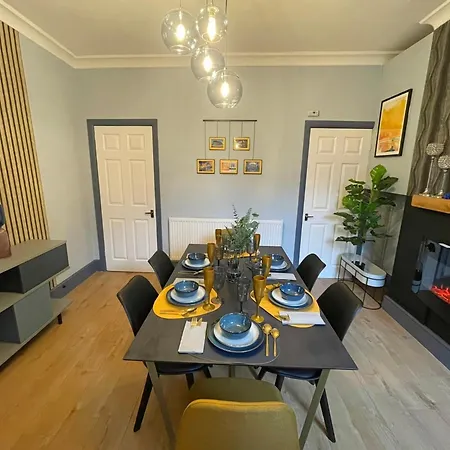 Spacious 3-Bedroom House With Parking Sheffield Exterior photo