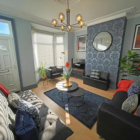 Spacious 3-Bedroom House With Parking Sheffield Exterior photo