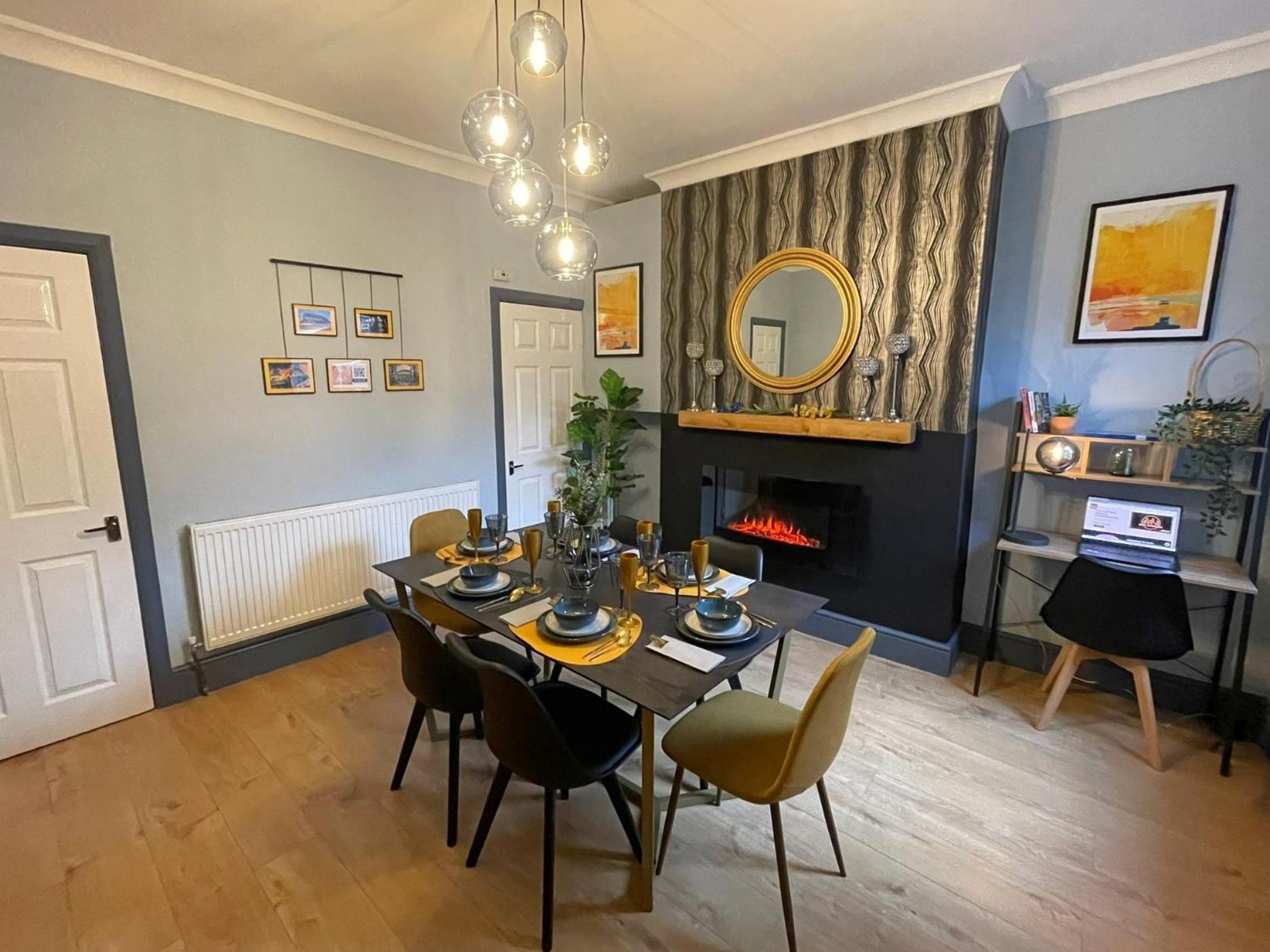 Spacious 3-bedroom House With Parking Sheffield