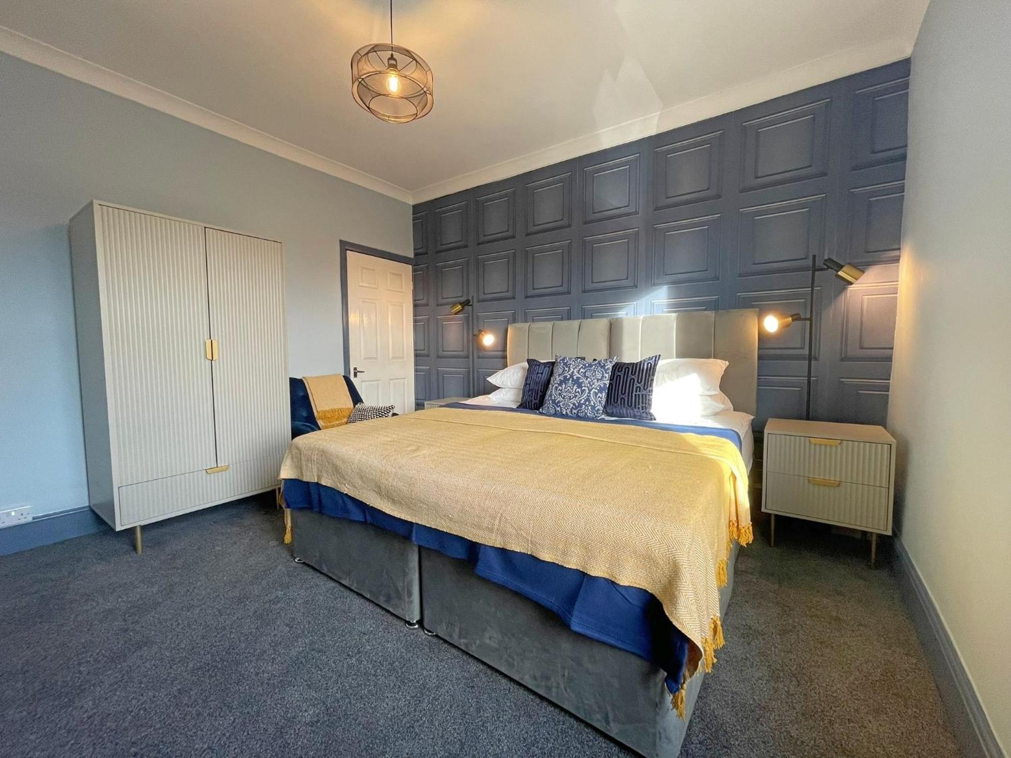 Spacious 3-bedroom House With Parking Holiday home Sheffield