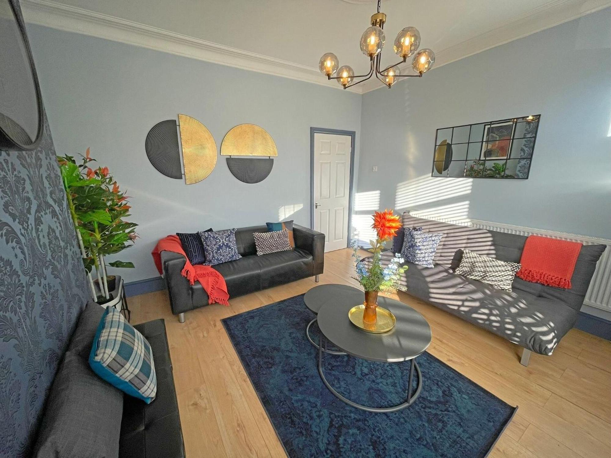 Spacious 3-bedroom House With Parking Holiday home