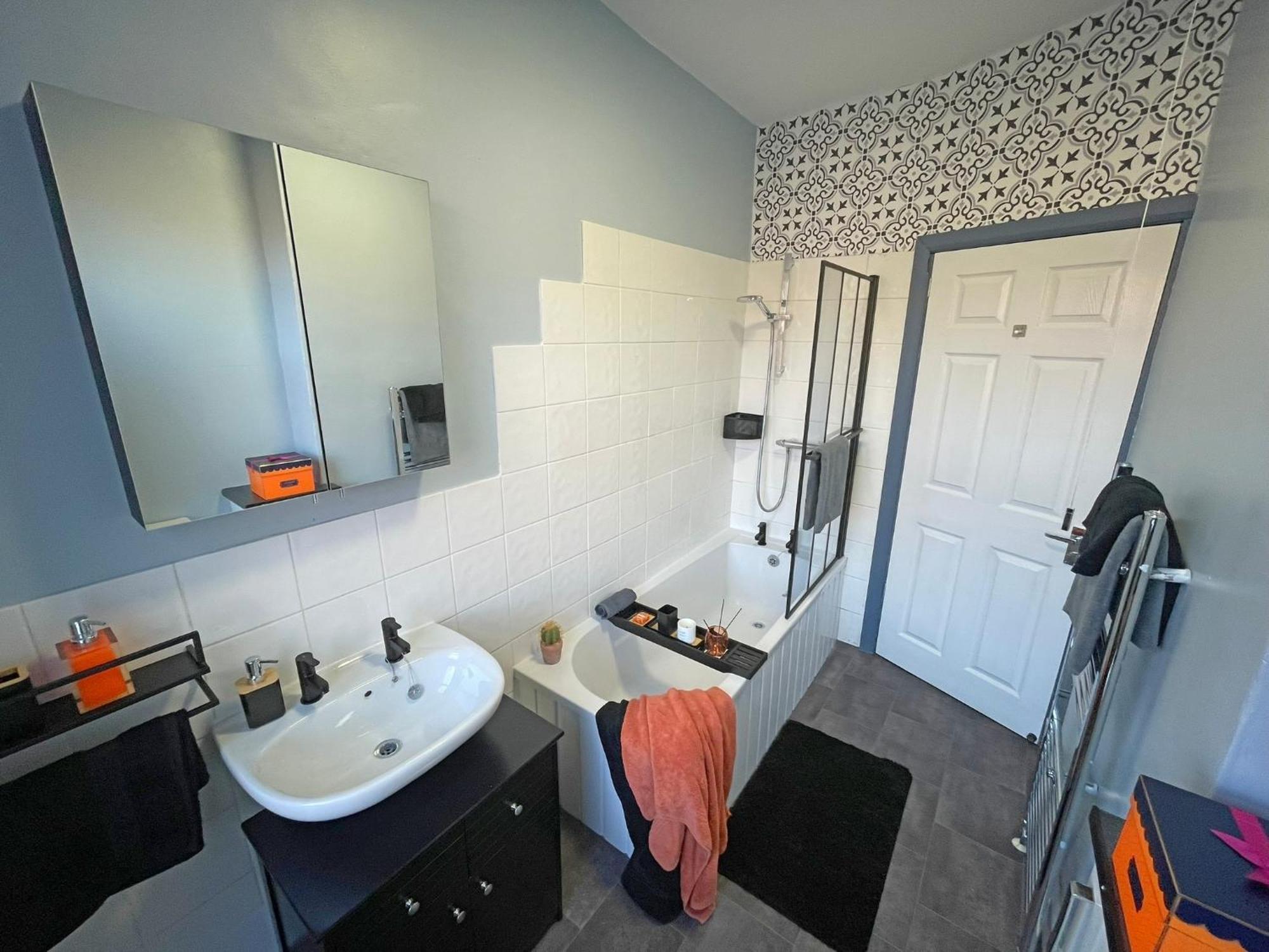 Spacious 3-bedroom House With Parking Holiday home